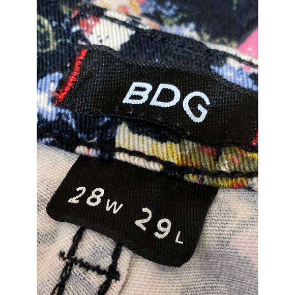 Urban Outfitters BDG Multicolor Floral Mid Rise Skinny Leg Denim Jeans Pants 28 - Picture 3 of 4